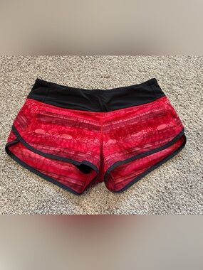 lululemon athletica Red Patterned Athletic Shorts with Black Waistband Sz 4